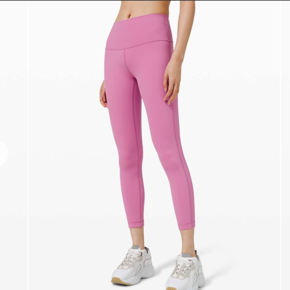 Lululemon Wunder Under High-Rise 25" Full-On Luxtreme, size 6, magenta glow